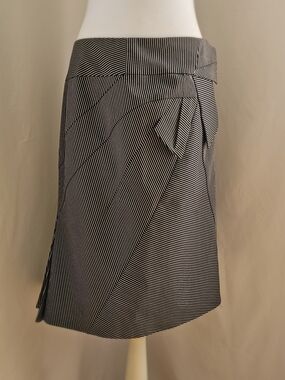 ​Etcetera Designer Pinstripe Pencil Skirt Women's Size 10 Navy Blue White Lined